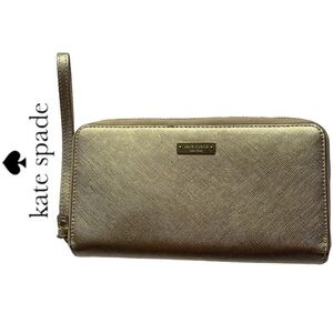 Kate Spade wristlet wallet